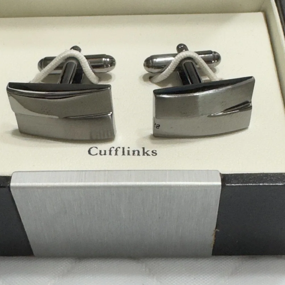Geoffrey Beene Black Gunmetal Cufflinks In Box Medal Man Polished Stainless